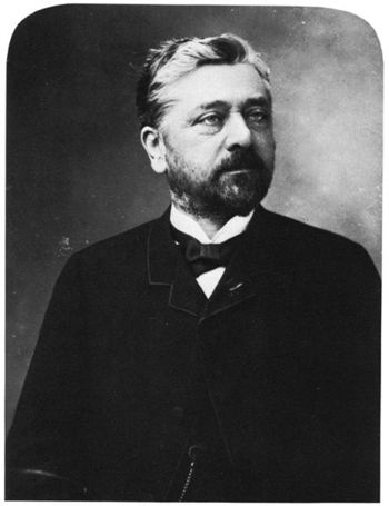 462px-Gustave_Eiffel_1888_Nadar